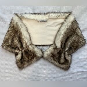 Faux Fur Shawl in Light Fox Color